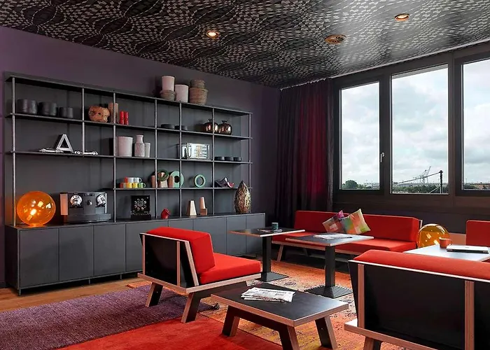 Hotel 25hours Hafencity 4*