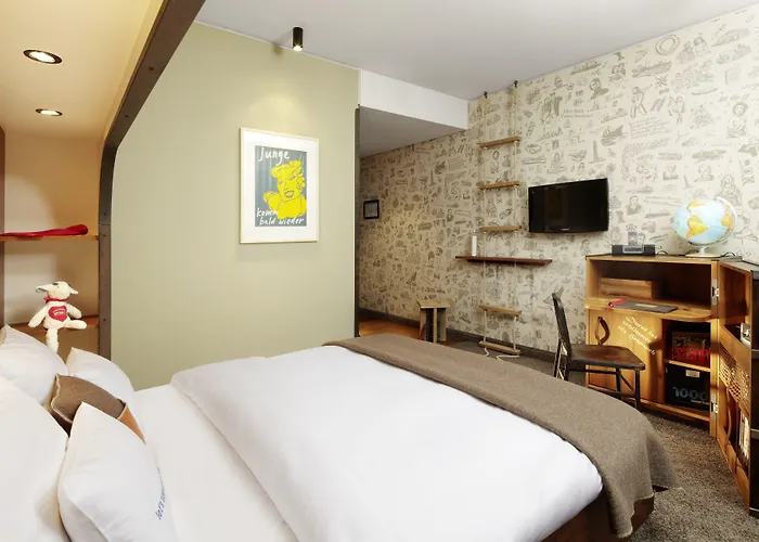 Hotel 25hours Hafencity 4*
