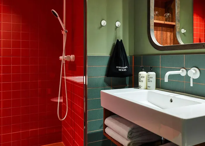 Hotel 25hours Hafencity 4*