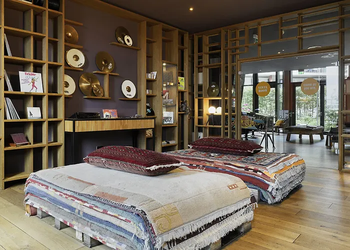 Hotel 25hours Hafencity 4*